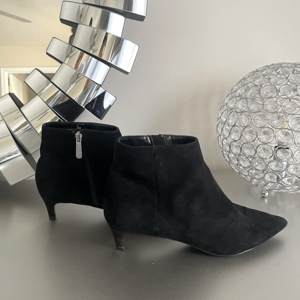 Charles by Charles David Booties, Women’s Size: 8